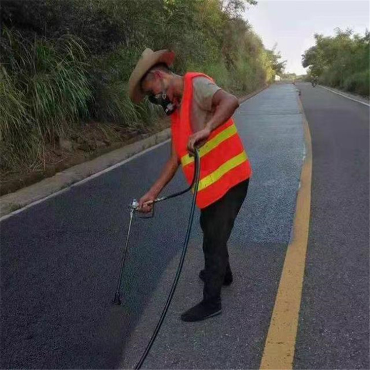 鄂尔多斯 彩色防滑路面的底涂是保障路面附着力