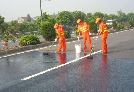 鄂尔多斯 彩色路面喷漆维修改色的使用寿命有多长？